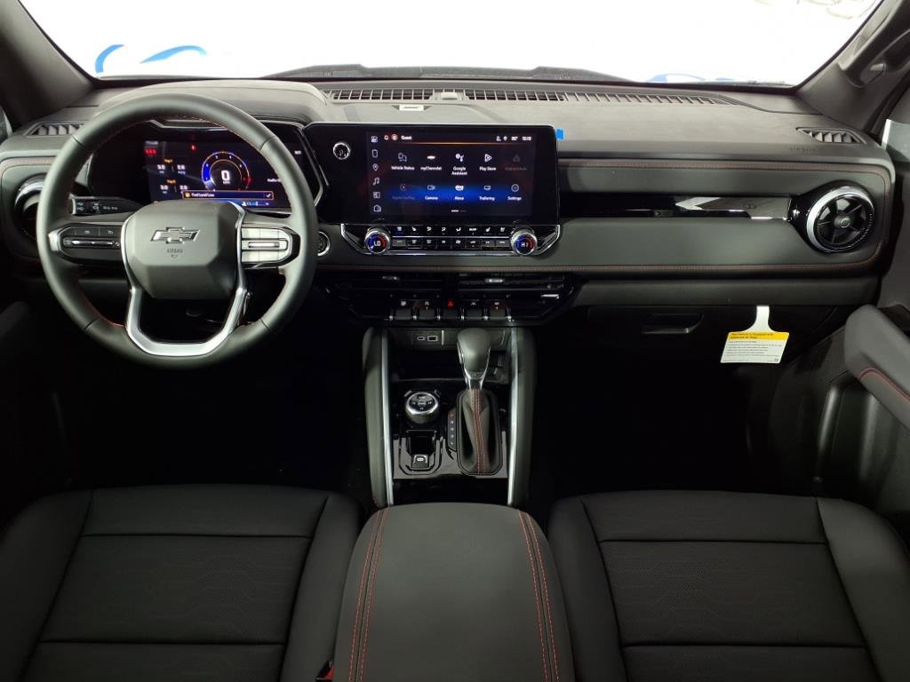 2025 Chevrolet Colorado Z71 photo 3