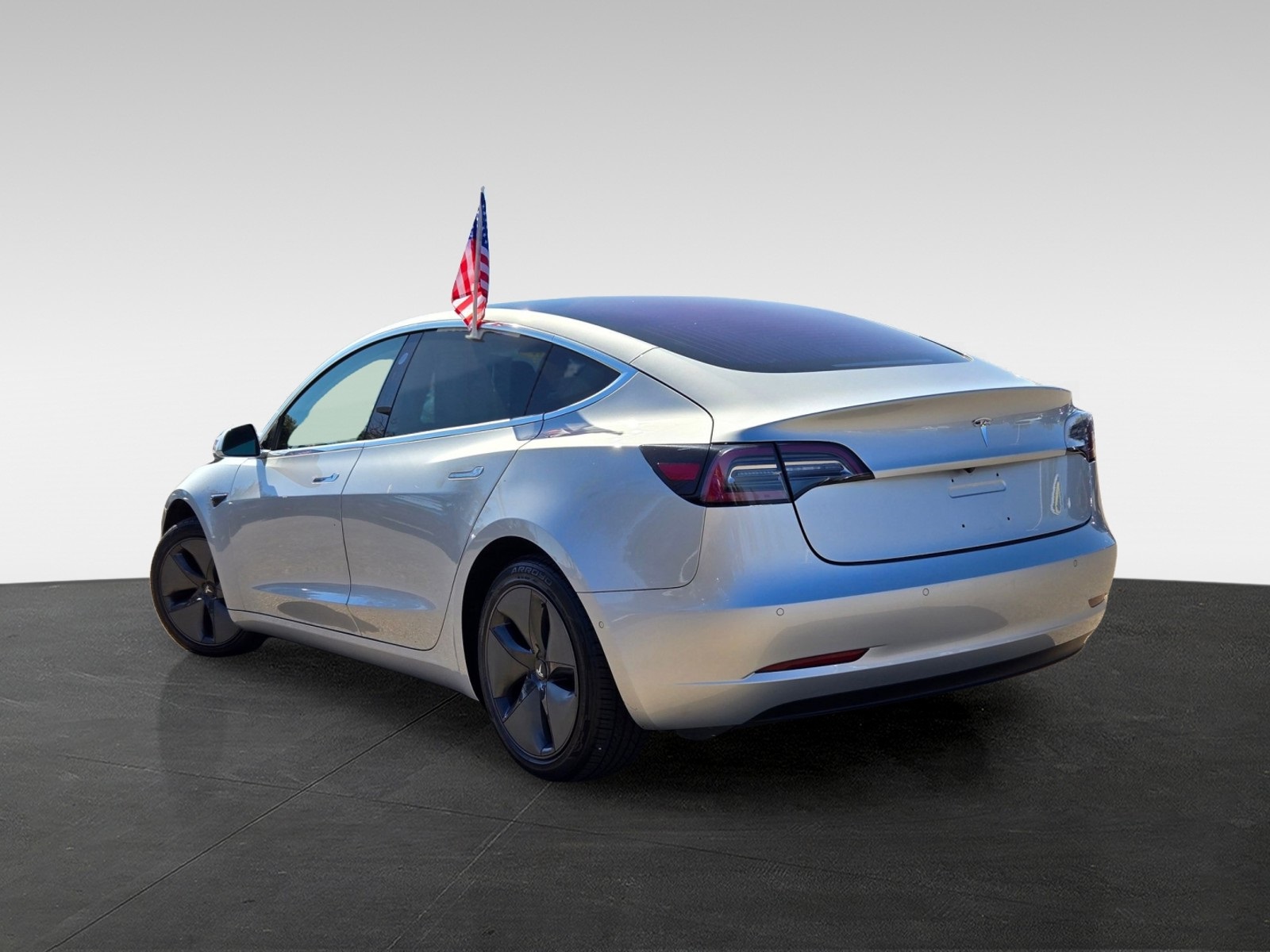 2018 Tesla Model 3 Long Range photo 6