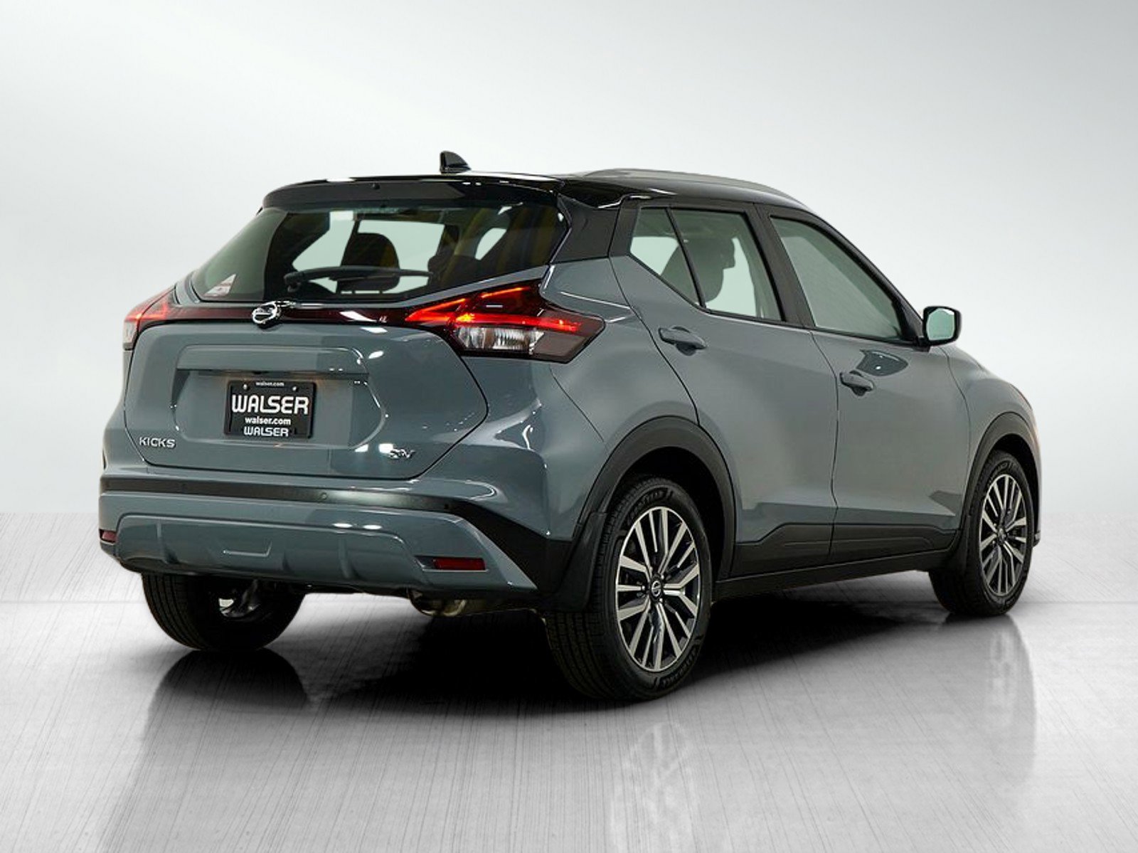 2021 Nissan Kicks SV photo 5