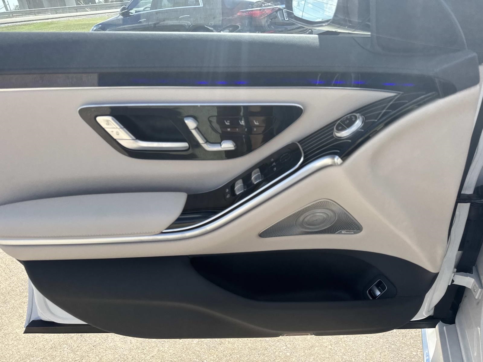 2026 Mercedes Benz S 580e 4MATIC photo 9