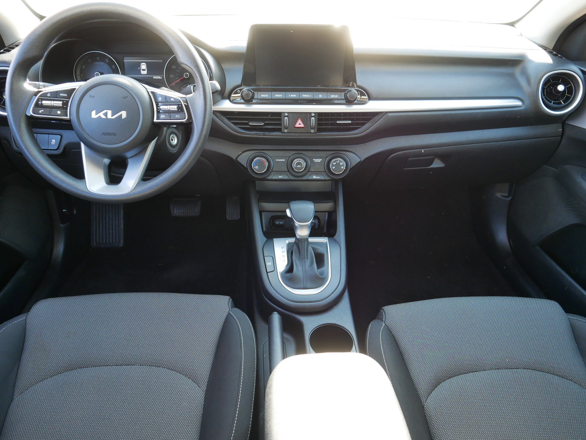 2024 Kia Forte LXS photo 7