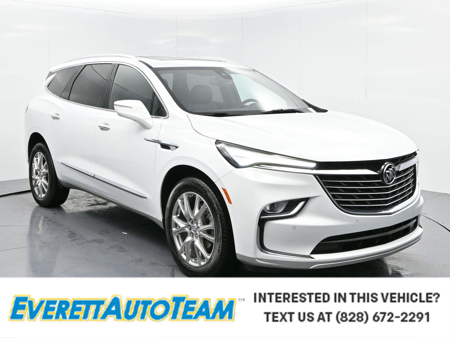 2023 Buick Enclave Essence's photo
