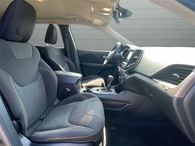 2015 Jeep Cherokee Latitude photo 13