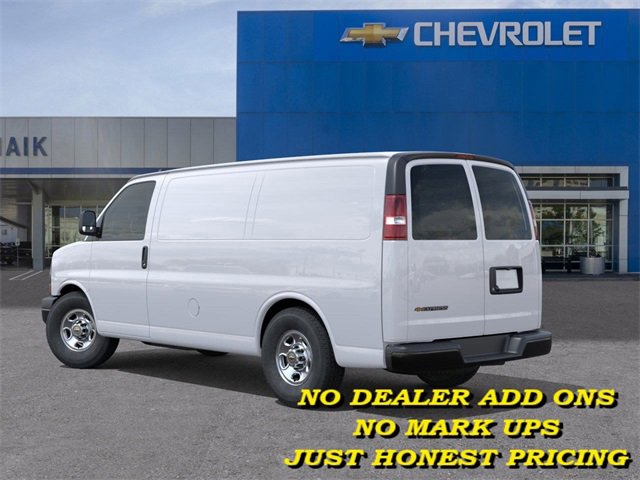 2025 Chevrolet Express Cargo 2500 photo 3