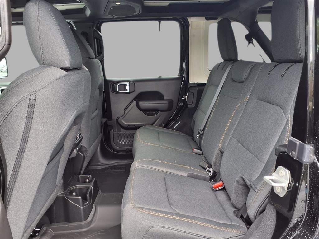 2025 Jeep Wrangler Sport S photo 20