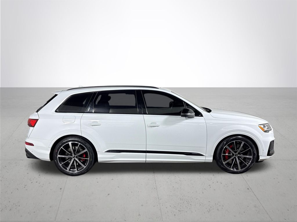 2022 Audi SQ7 Prestige photo 5