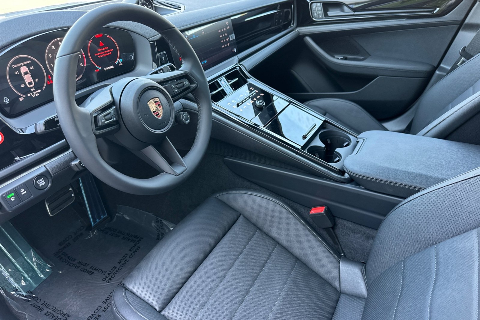 2026 Porsche Panamera 4 E-Hybrid photo 5