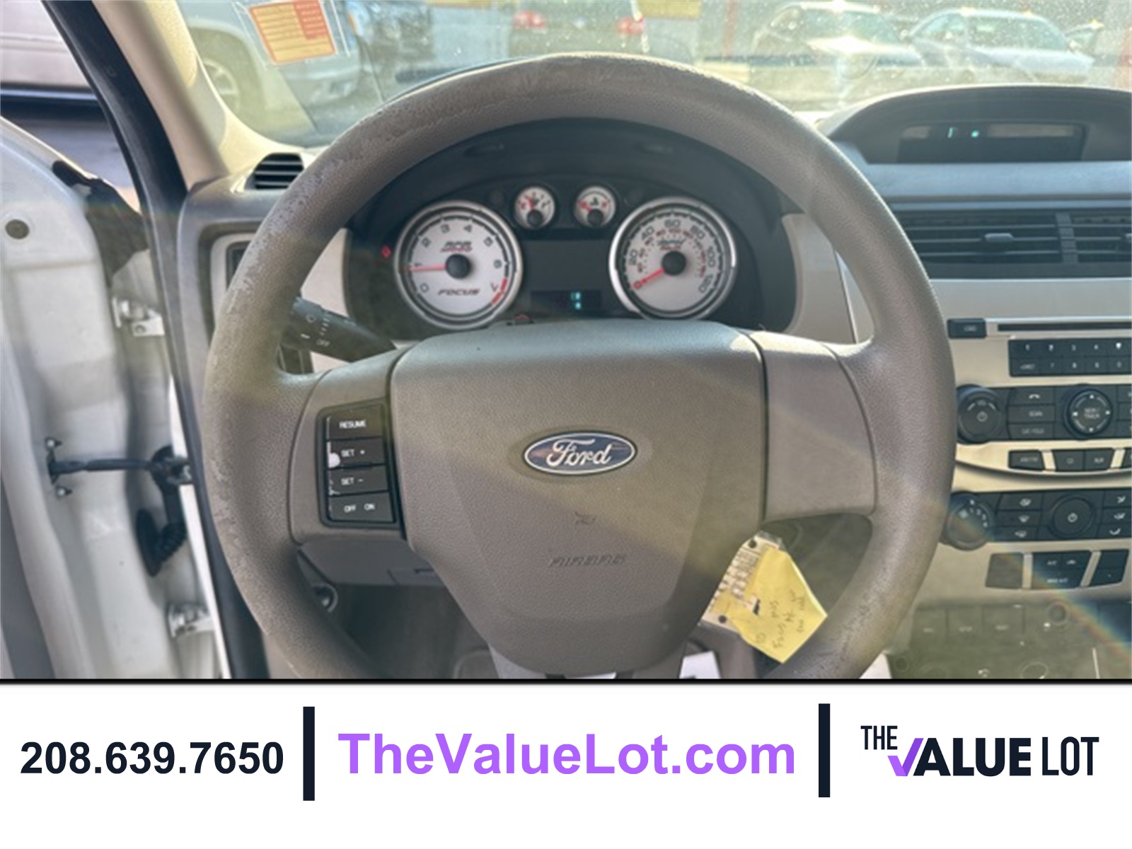 2010 Ford Focus SE photo 16