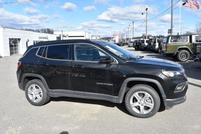 2024 Jeep Compass Latitude photo 5