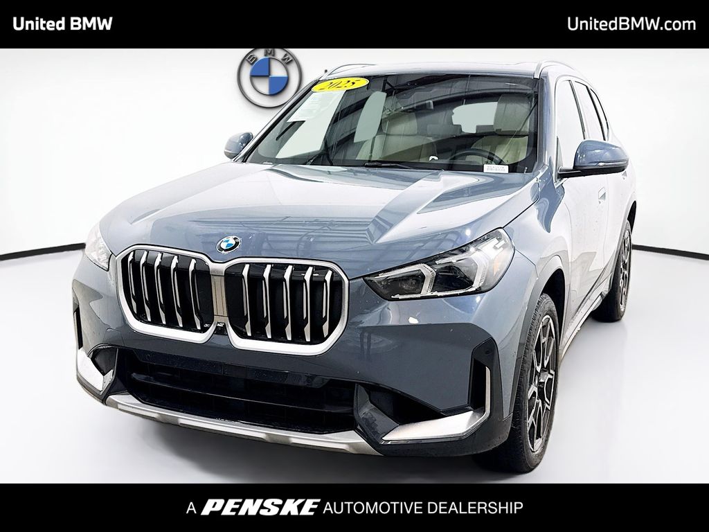 2025 BMW X1 28i's photo