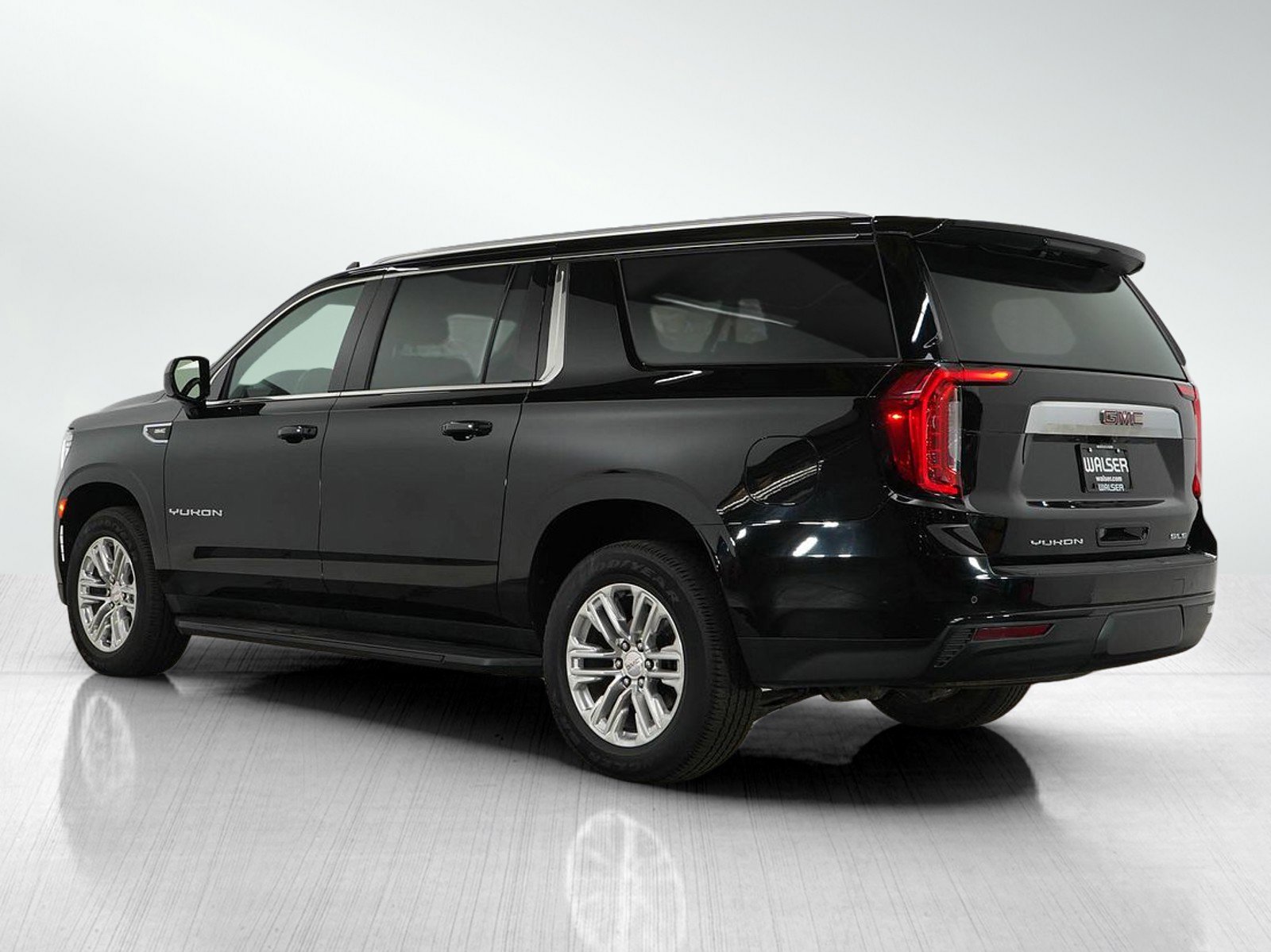 2022 Gmc Yukon XL SLE photo 3