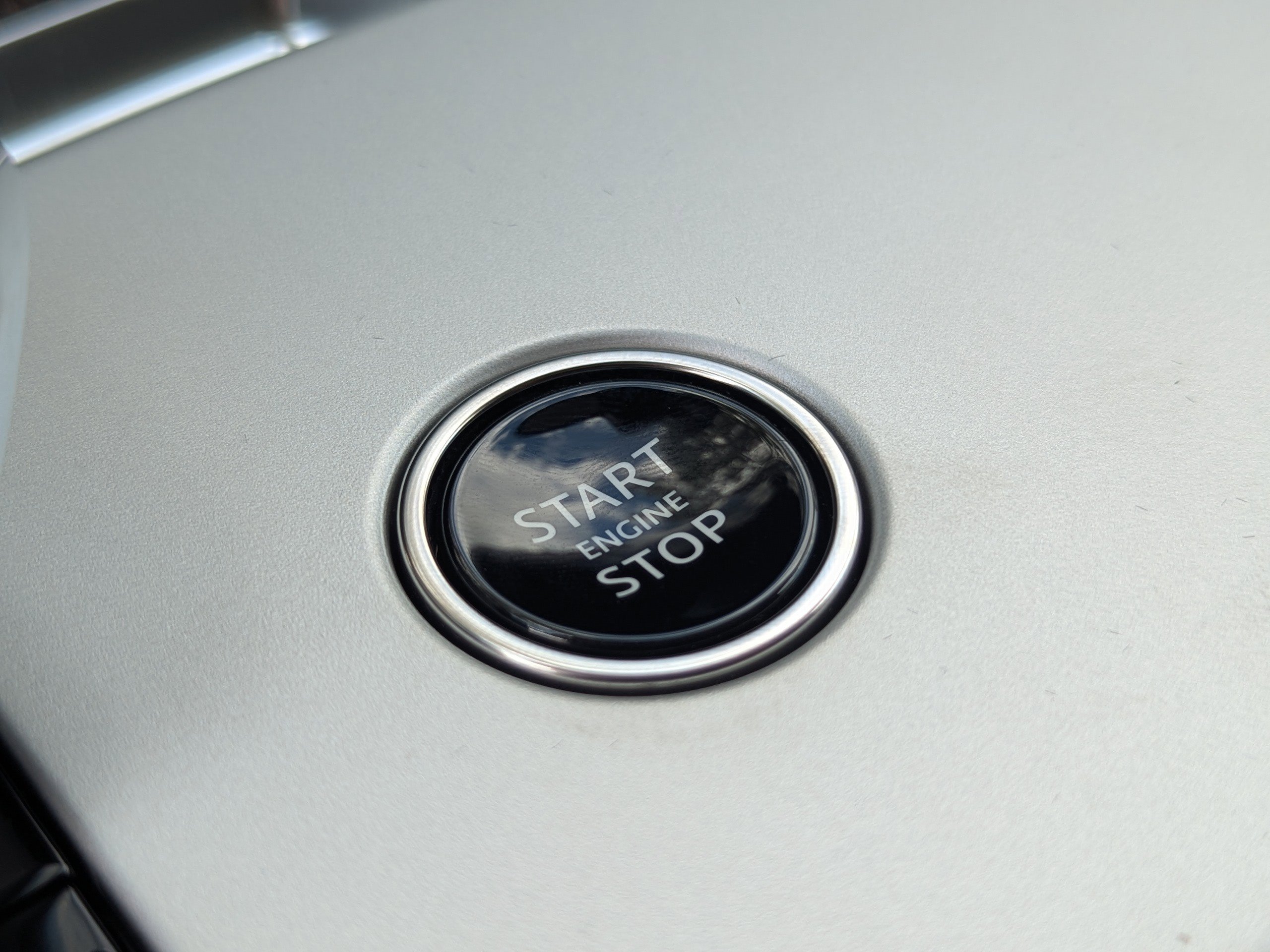 2025 Land Rover Range Rover SE photo 28