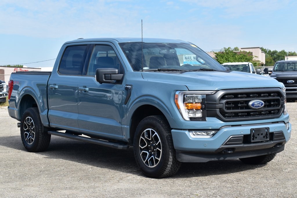 2023 Ford F-150 XLT photo 3