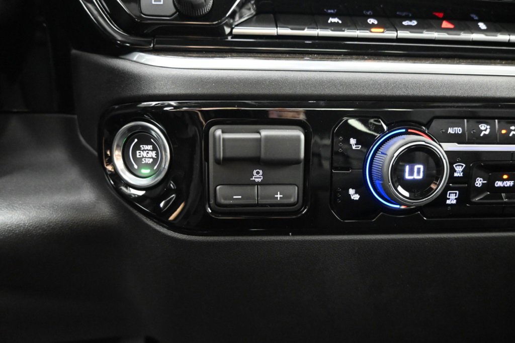 2025 Chevrolet Silverado 1500 LT photo 28