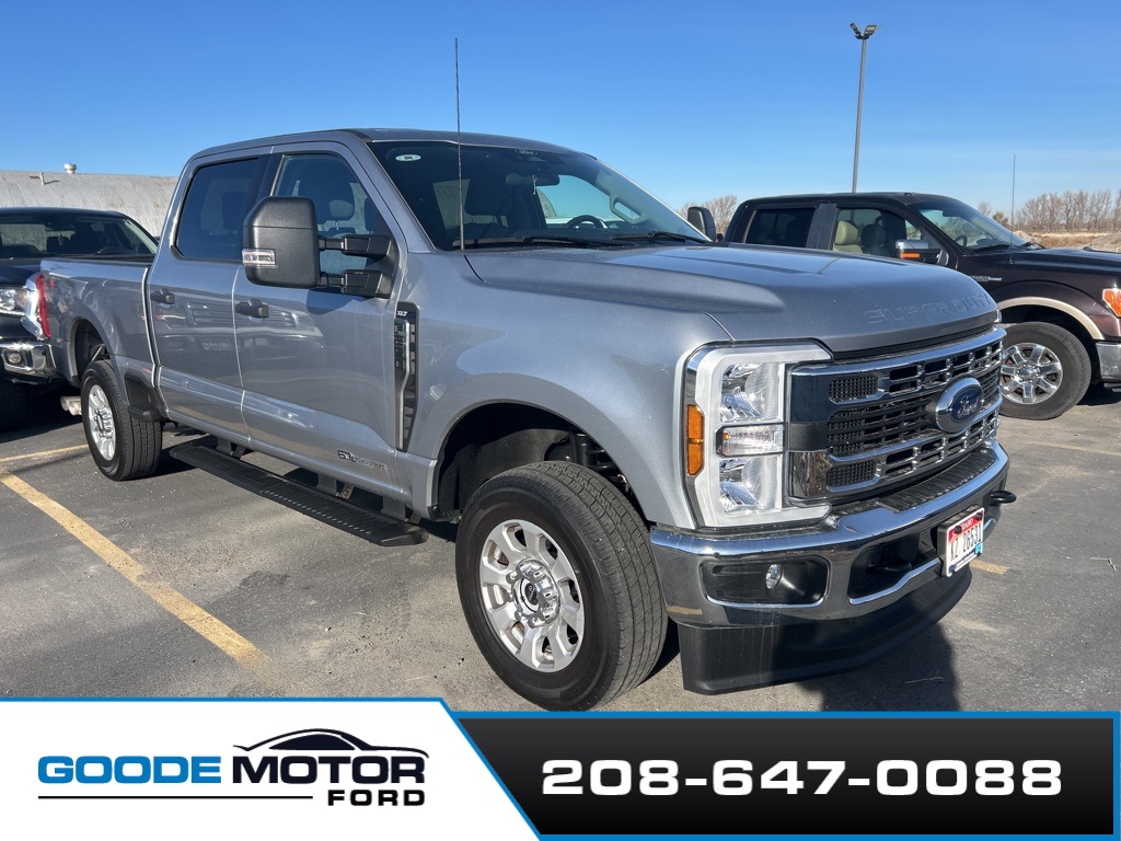 2024 Ford F-250 XLT photo 2