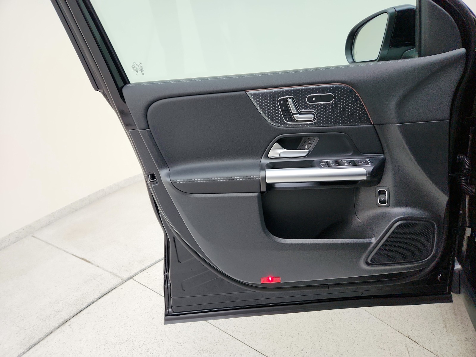 2025 Mercedes Benz GLA 250 photo 32