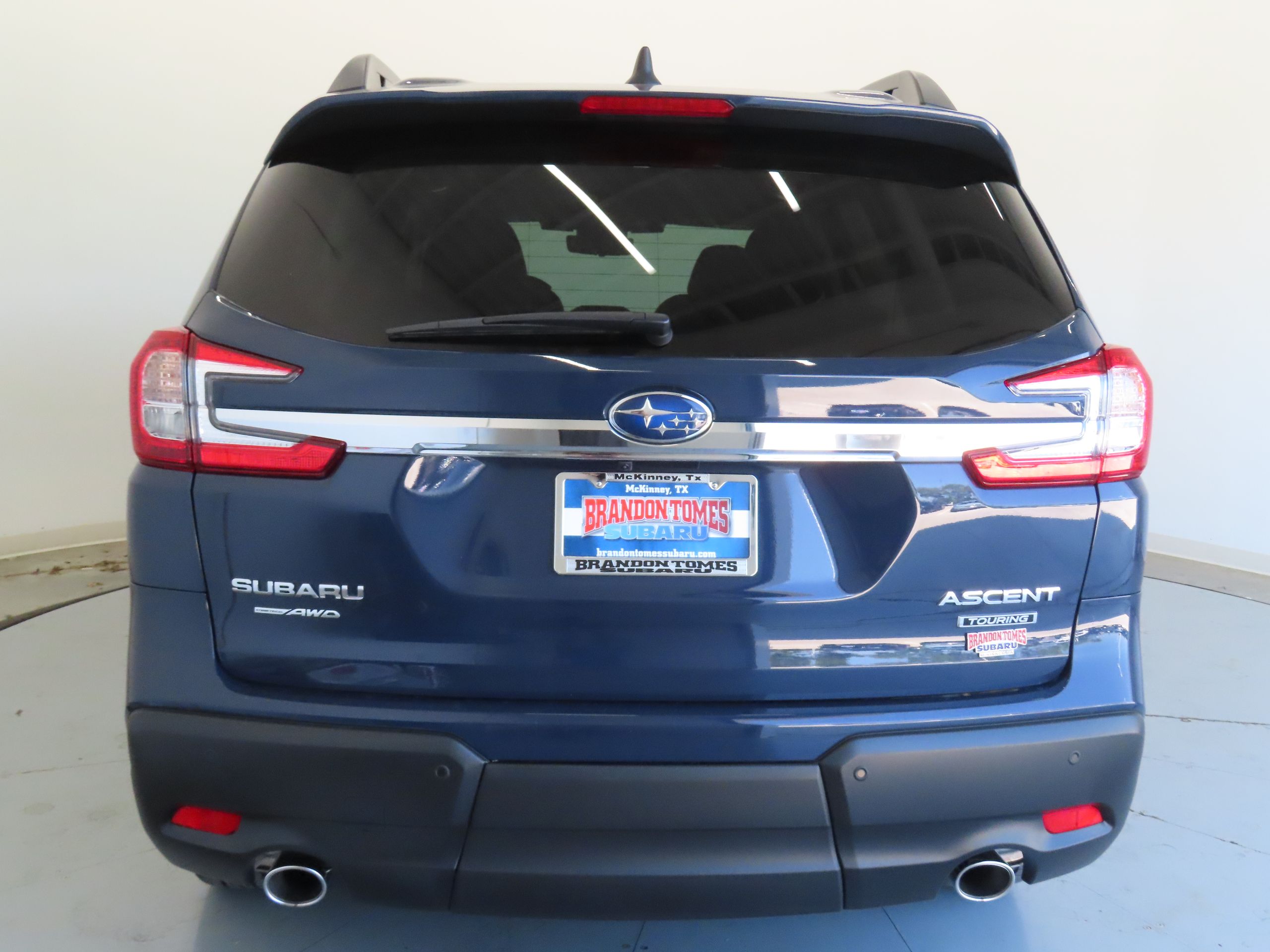 2025 Subaru Ascent Touring photo 4