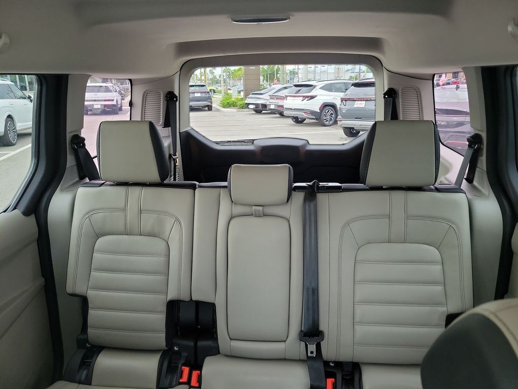 2022 Ford Transit Connect Titanium photo 20
