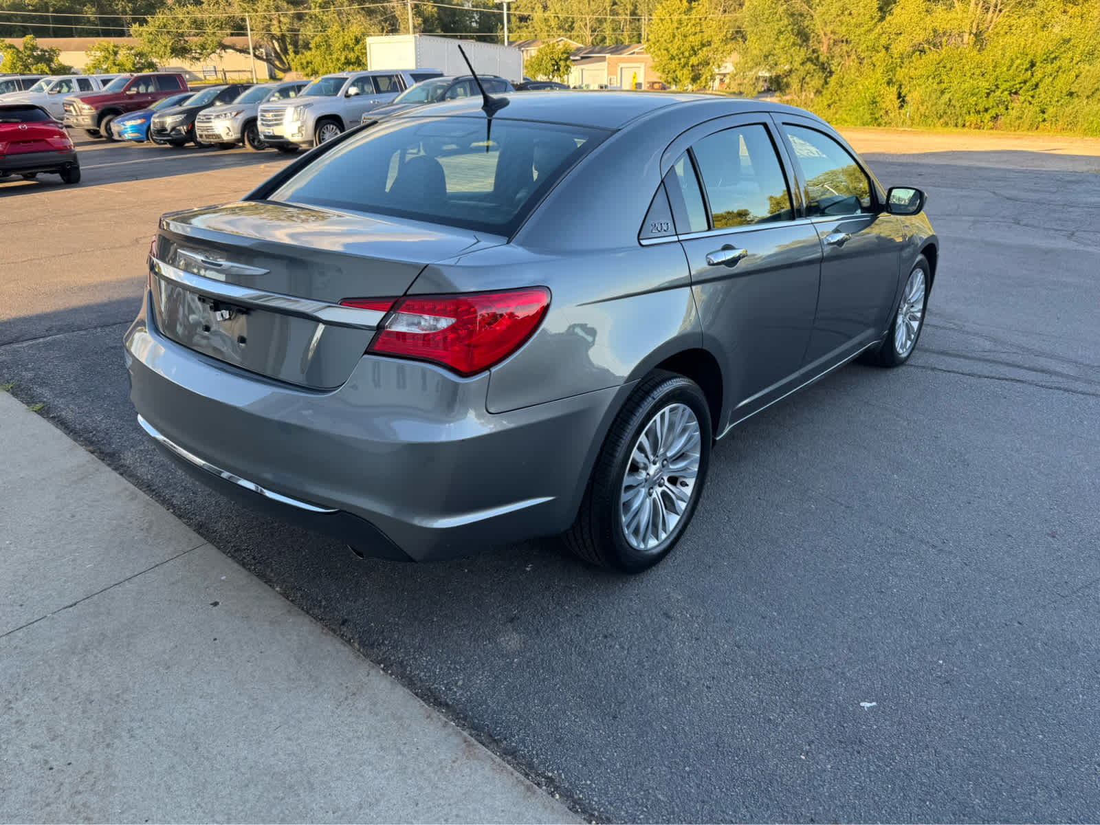 2012 Chrysler 200 Limited photo 4
