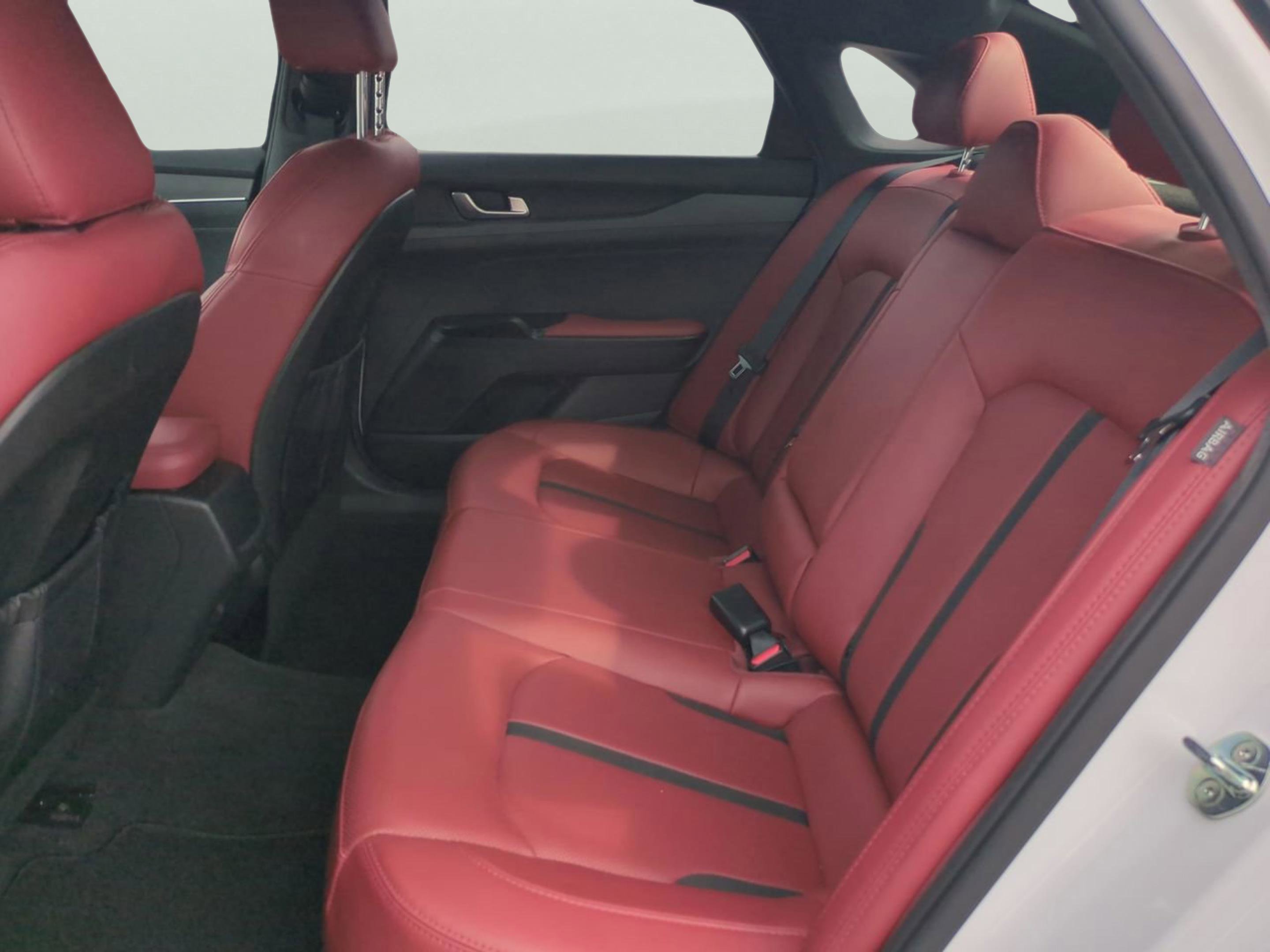 2023 Kia K5 GT-Line photo 10