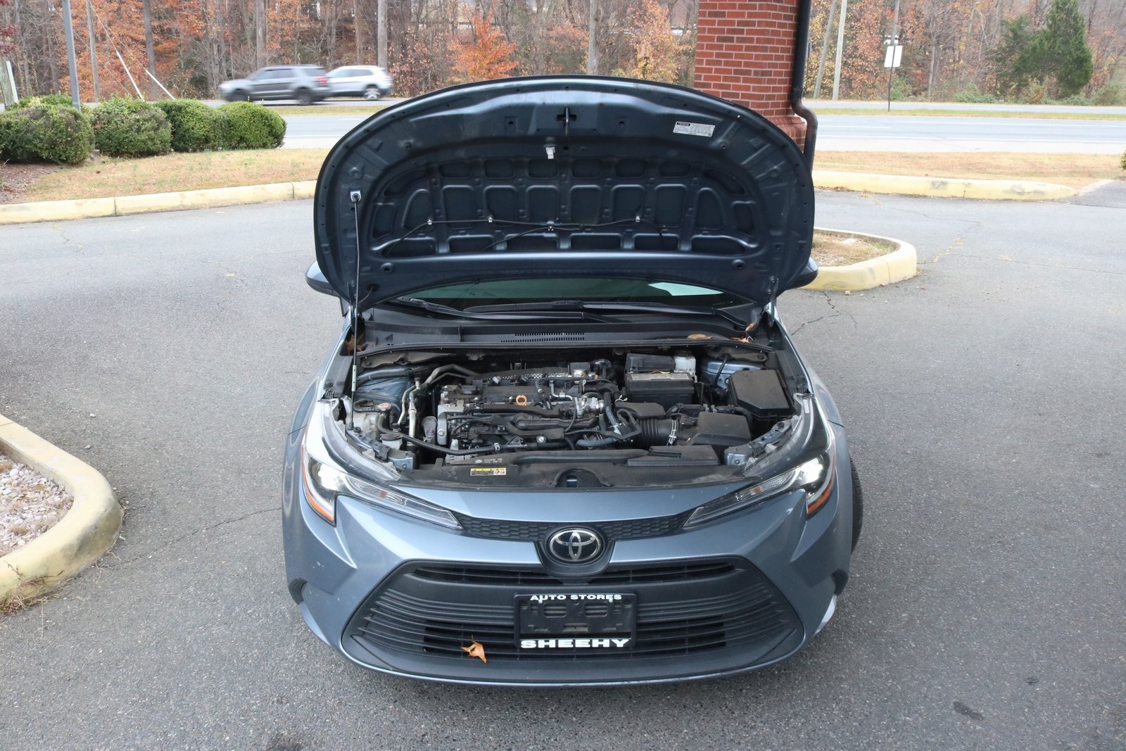 2023 Toyota Corolla LE photo 4