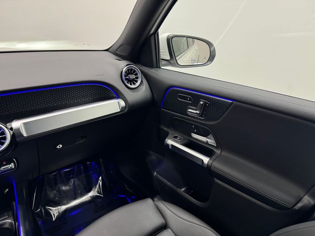 2025 Mercedes Benz GLB 250 photo 39
