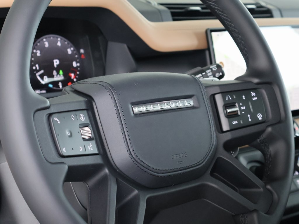 2025 Land Rover Defender 130 V8 photo 16