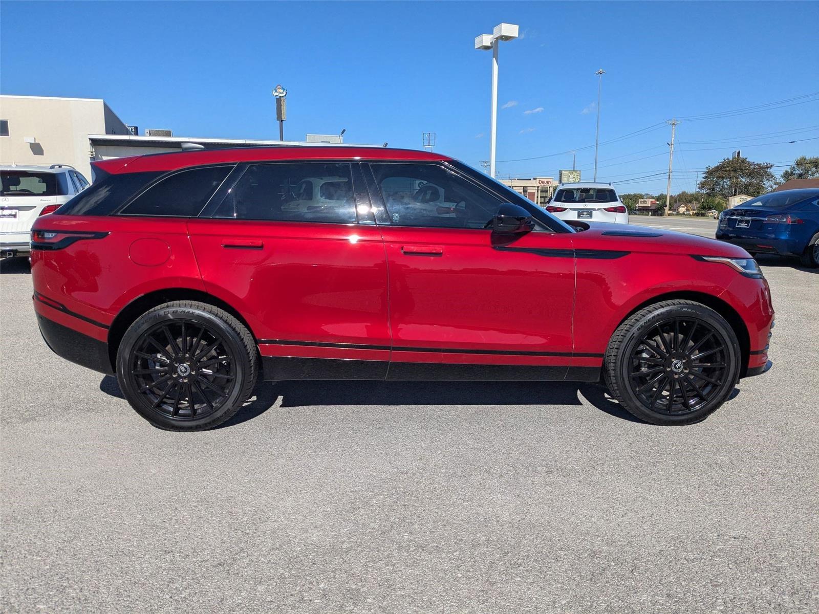 2023 Land Rover Range Rover Velar R-Dynamic S photo 3