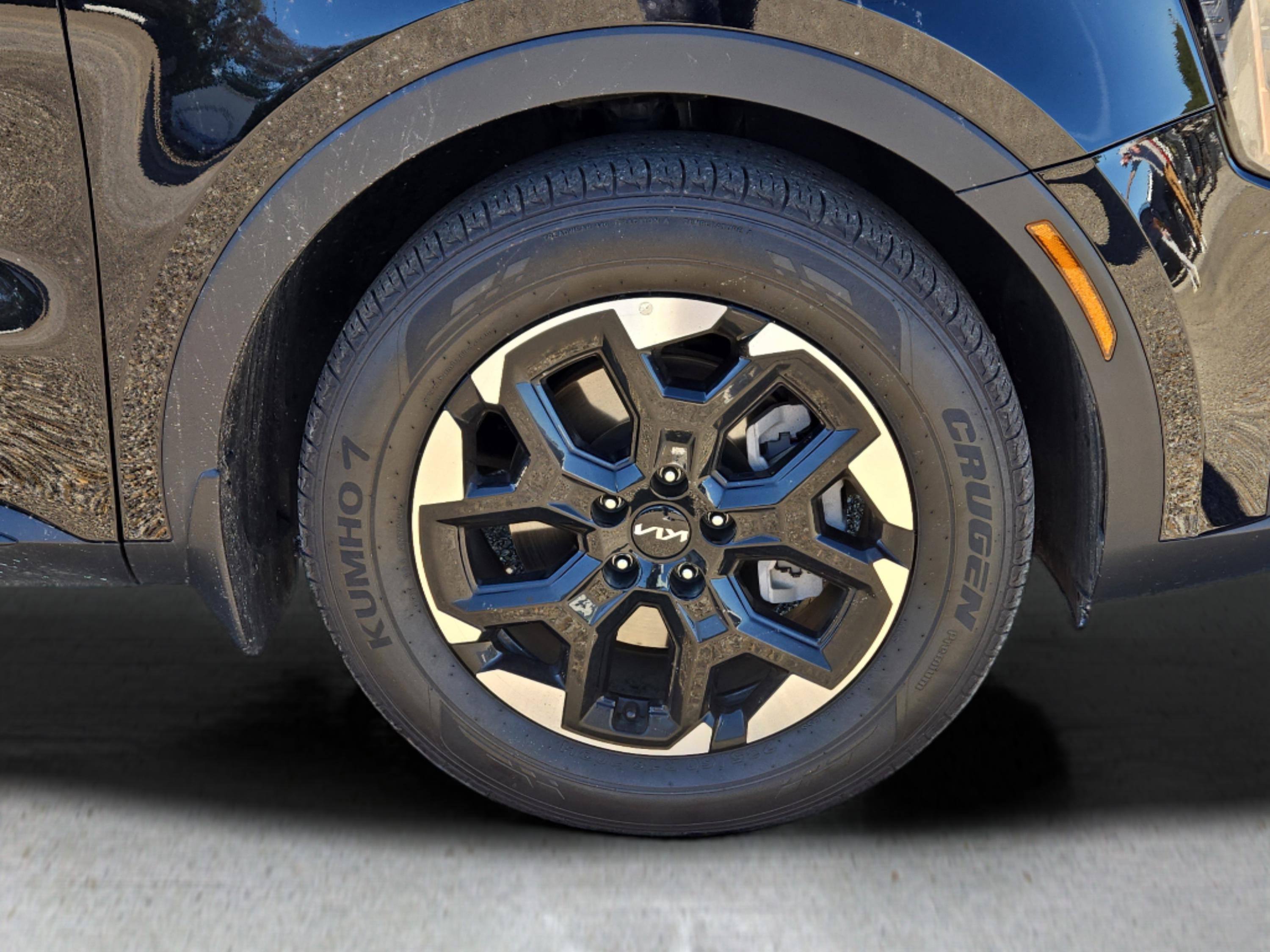 2024 Kia Sorento S photo 4