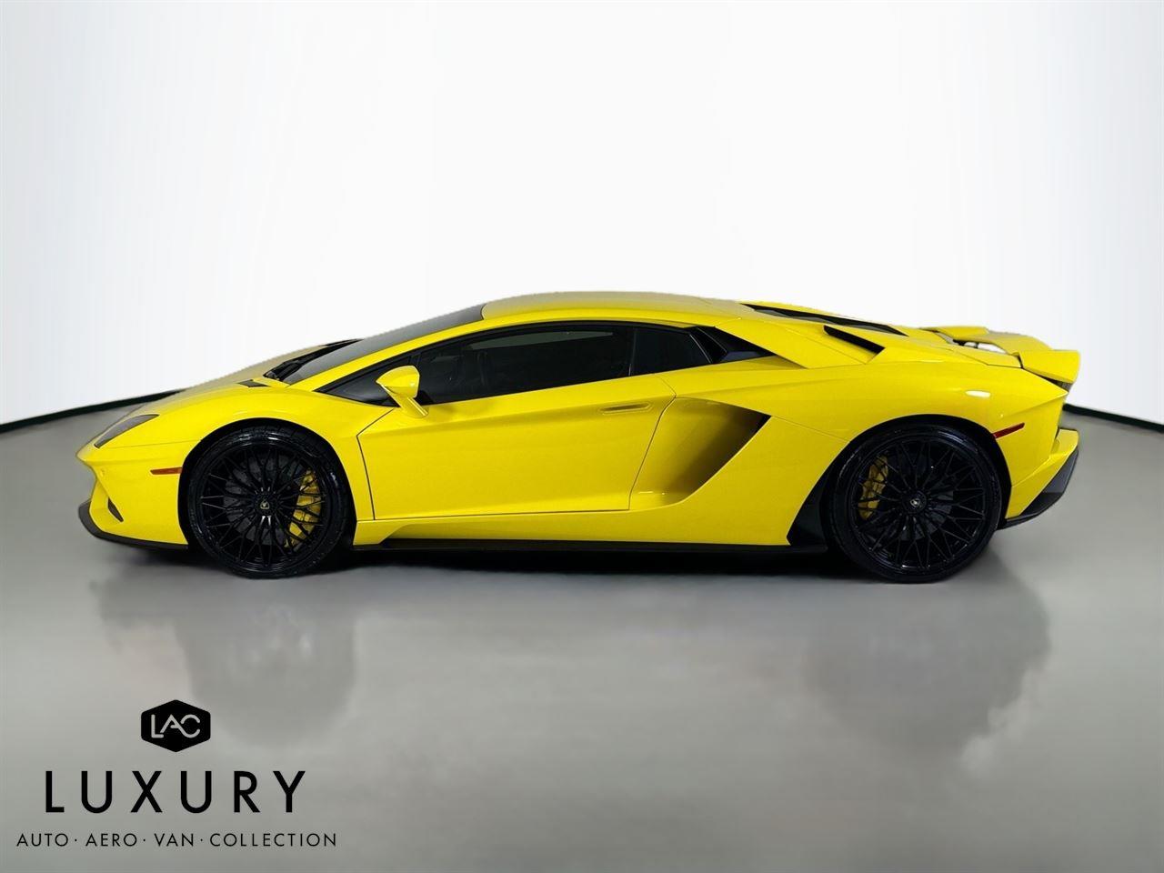 2018 Lamborghini Aventador photo 6