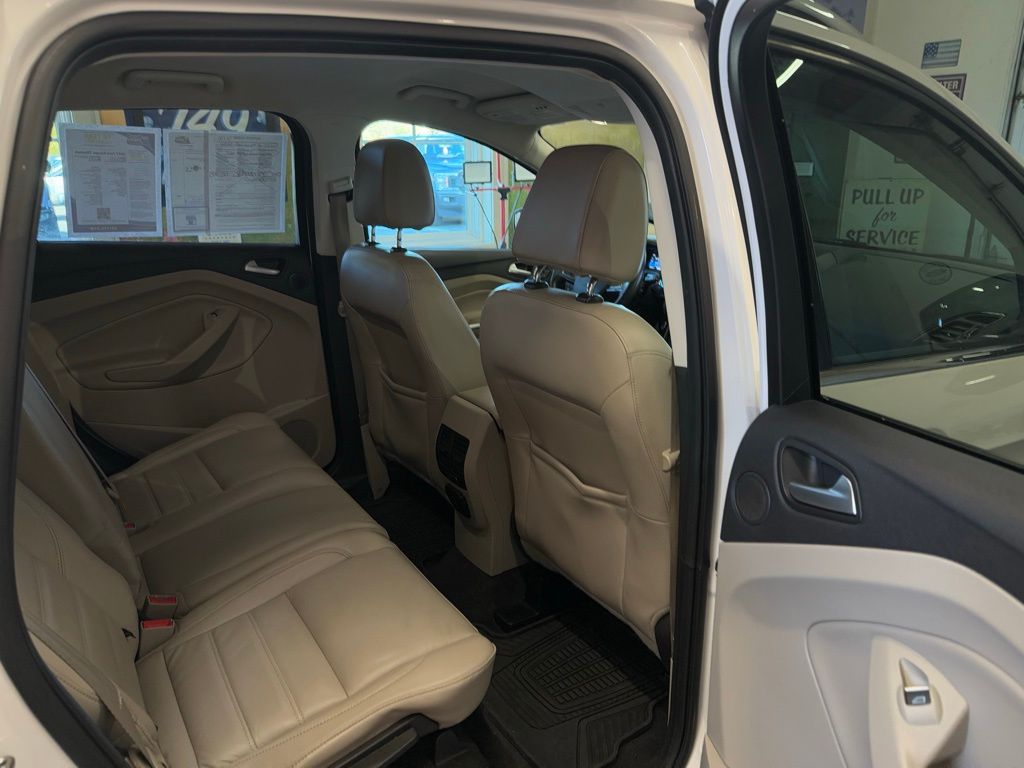 2017 Ford Escape Titanium photo 19
