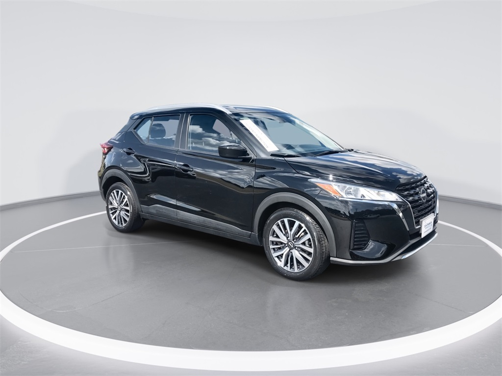 2024 Nissan Kicks SV photo 2