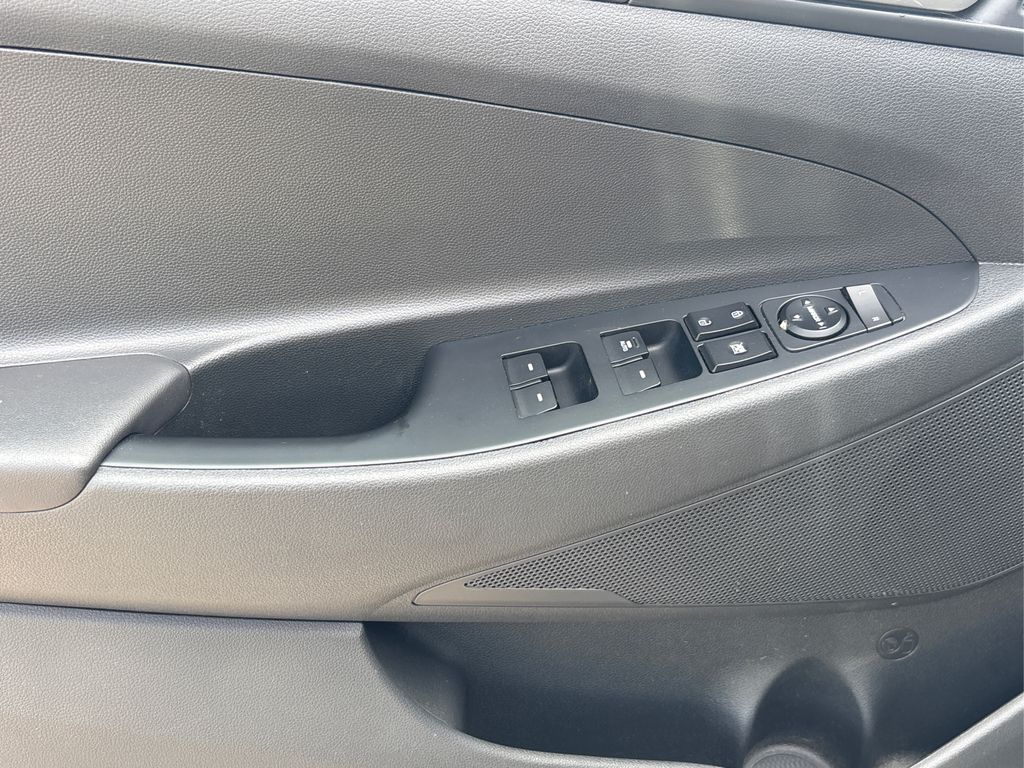 2020 Hyundai Tucson Value photo 22