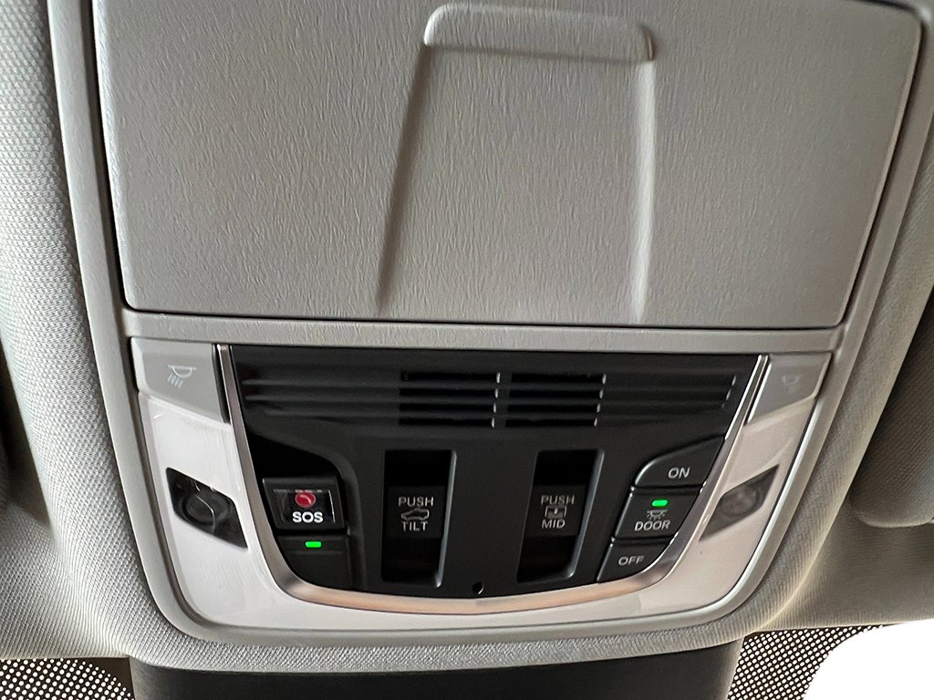 2026 Acura MDX SH-AWD Technology photo 17