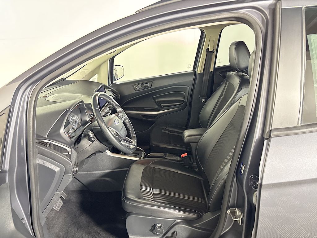 2020 Ford EcoSport SES photo 11