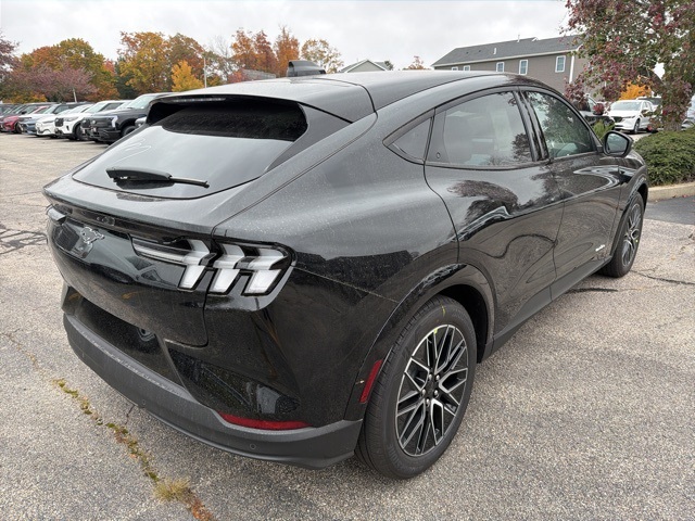 2025 Ford Mustang Mach-E Premium photo 3
