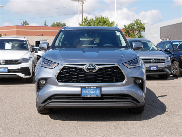 Used 2021 Toyota Highlander Limited with VIN 5TDDZRBH3MS156759 for sale in Inver Grove Heights, Minnesota