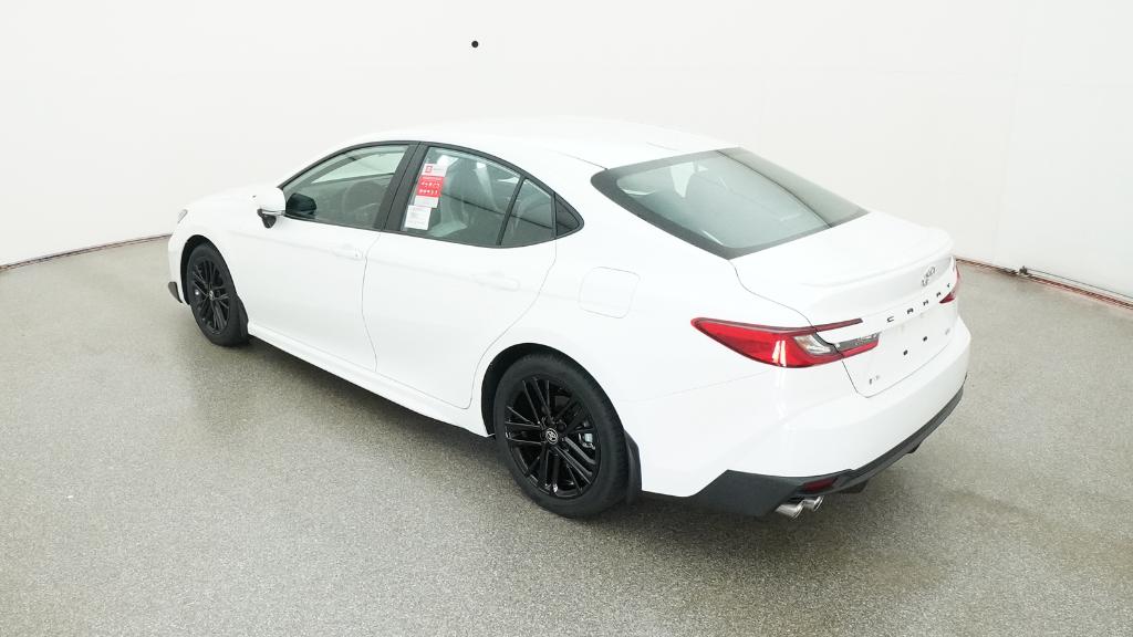 2025 Toyota Camry SE photo 13