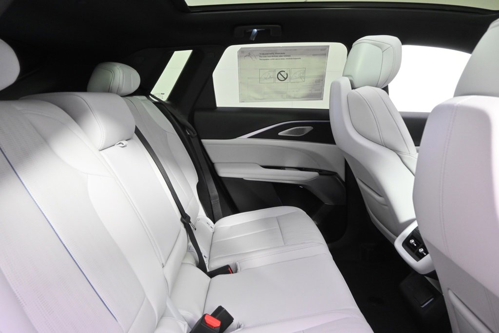 2025 Cadillac Lyriq Sport photo 15