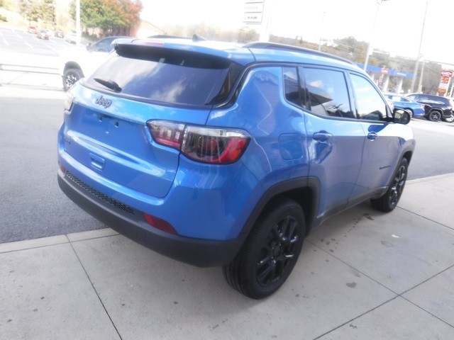 2026 Jeep Compass Latitude Altitude photo 4