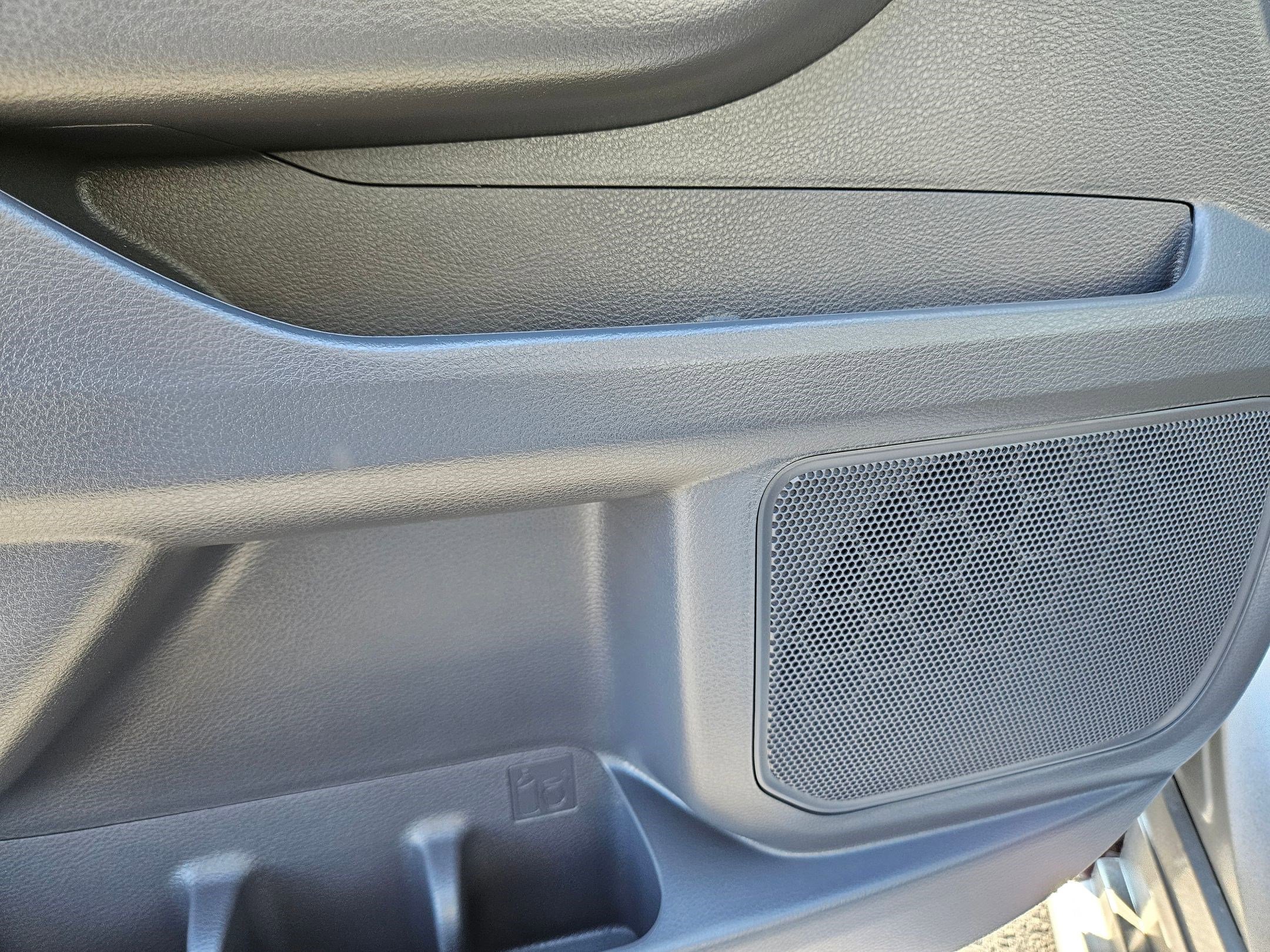 2023 Toyota Sienna LE photo 13