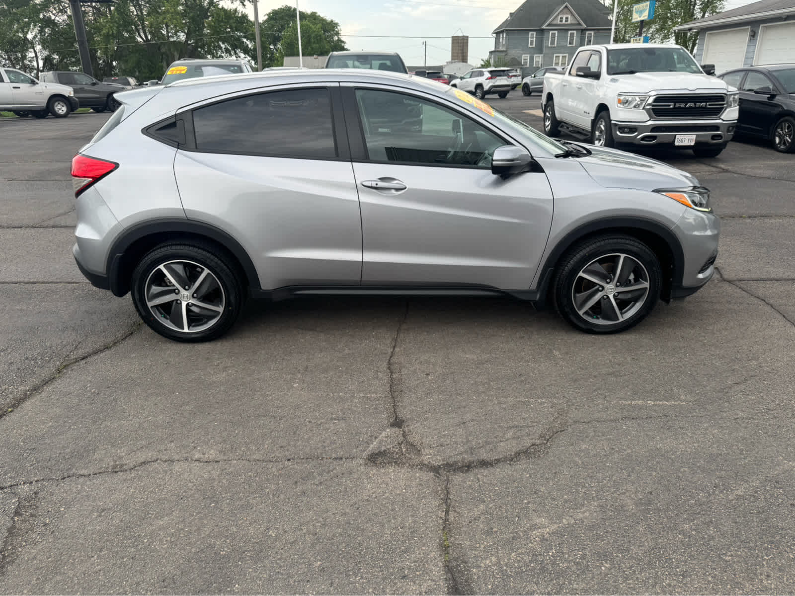2022 Honda HR-V EX photo 2