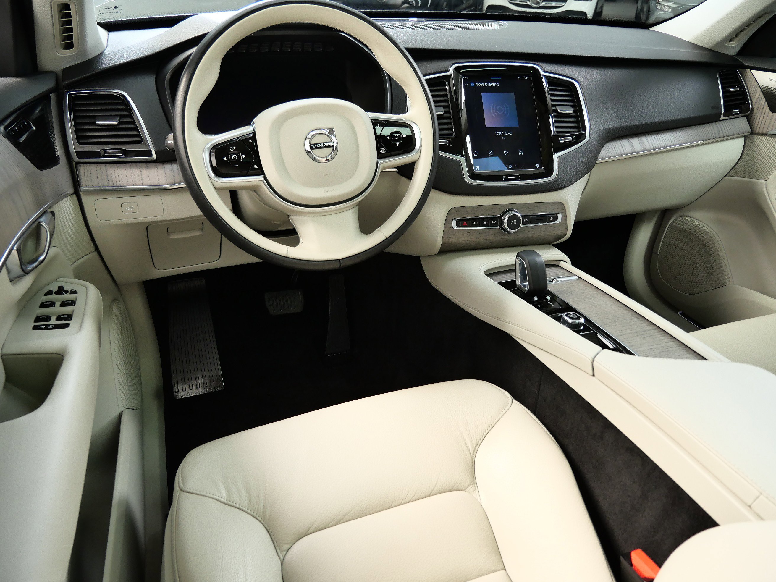 Used 2023 Volvo XC90 Plus with VIN YV4062PN0P1939596 for sale in Minnetonka, Minnesota