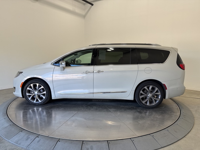 2019 Chrysler Pacifica Limited photo 4