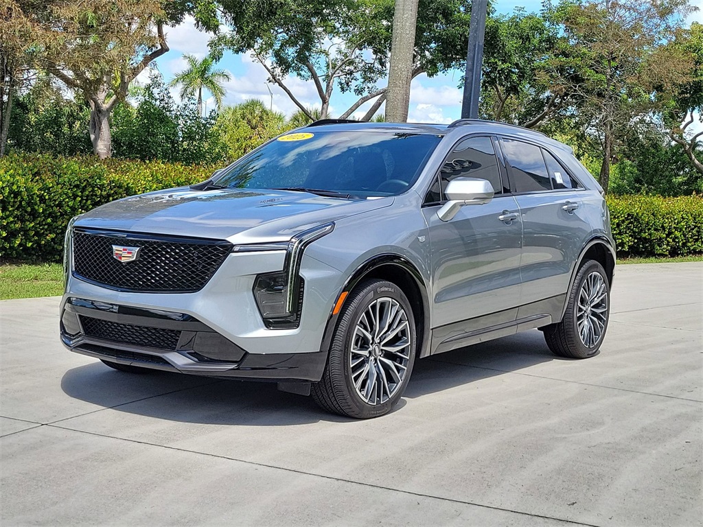 2025 Cadillac XT4 Sport's photo