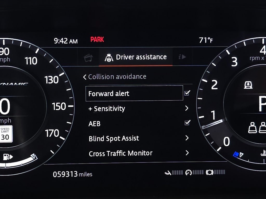 2020 Land Rover Range Rover Velar R-Dynamic S photo 24