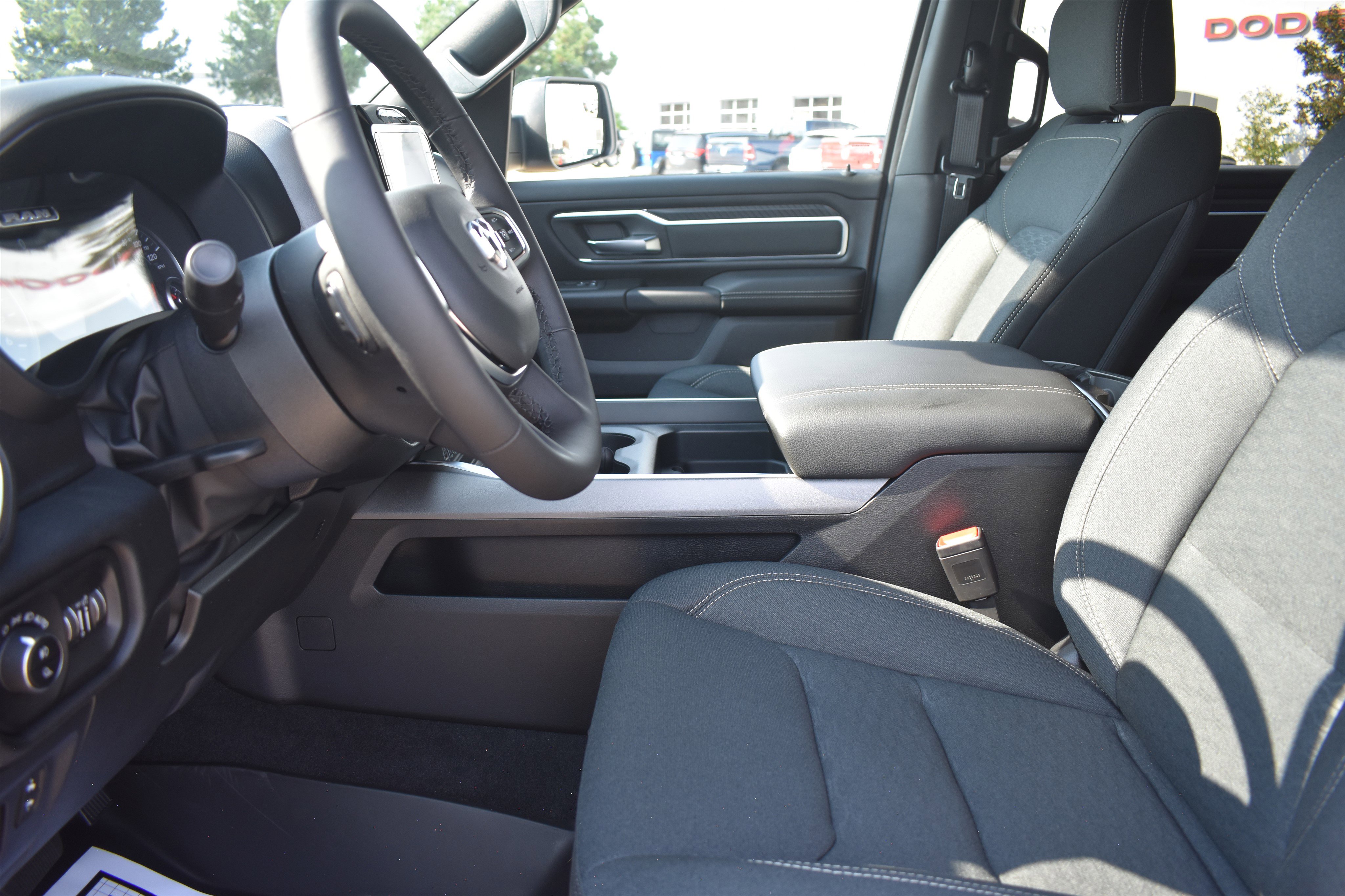 2025 Ram 1500 Big Horn photo 4