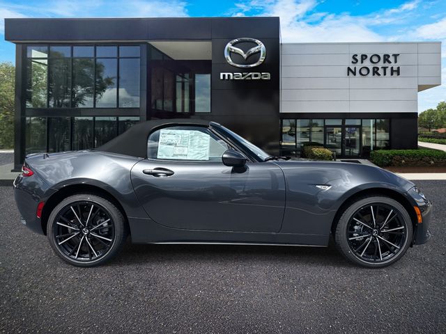 2025 Mazda MX-5 Miata Miata Grand Touring photo 2