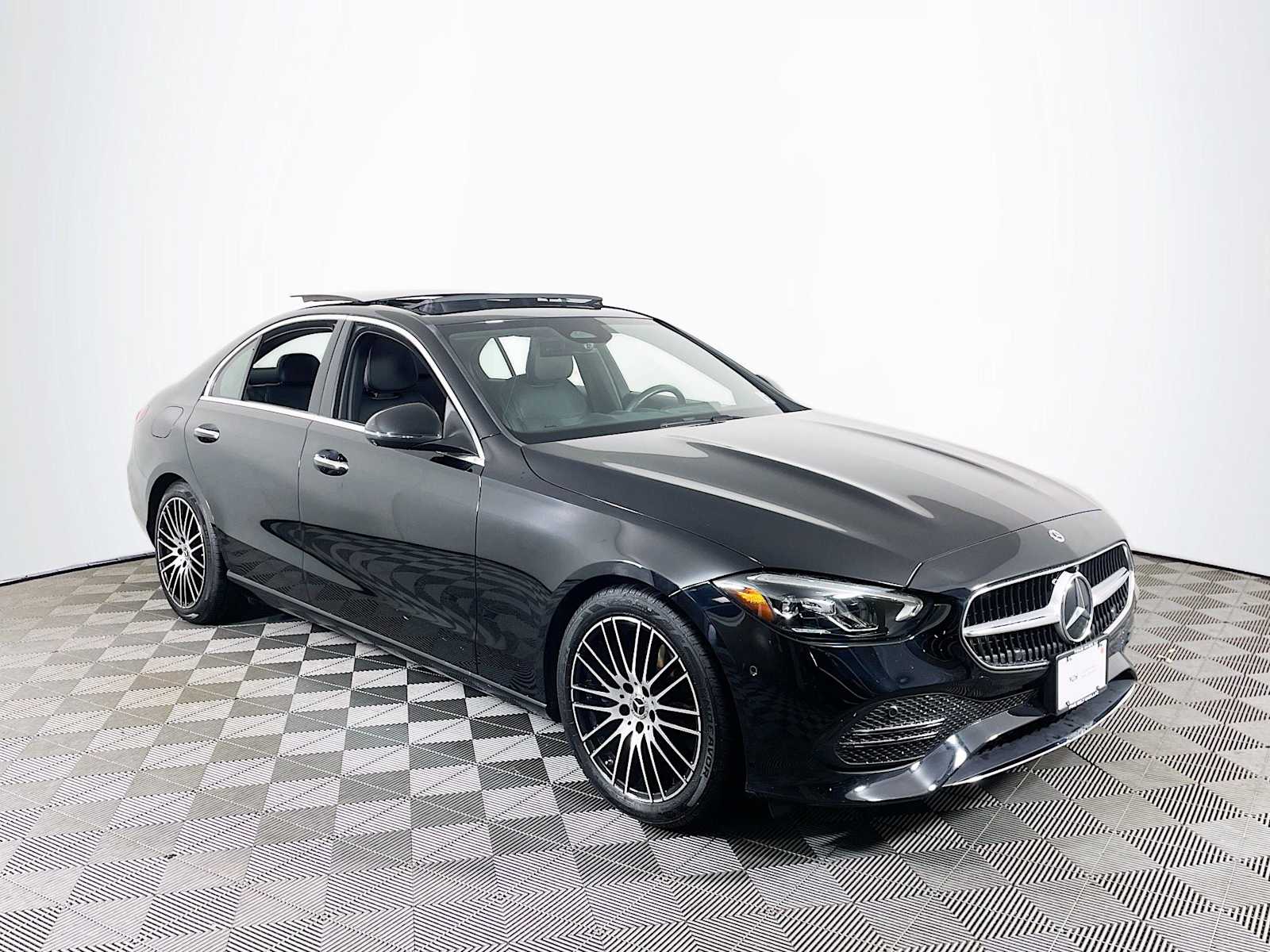 2022 Mercedes Benz C 300 Sedan photo 3