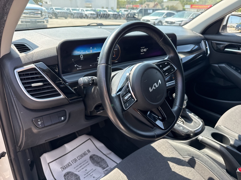 2024 Kia Seltos X-Line photo 13